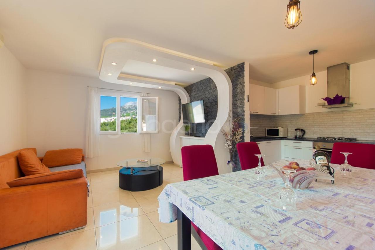 Apartment Vesna With Balcony & Free Parking Makarska Exterior photo